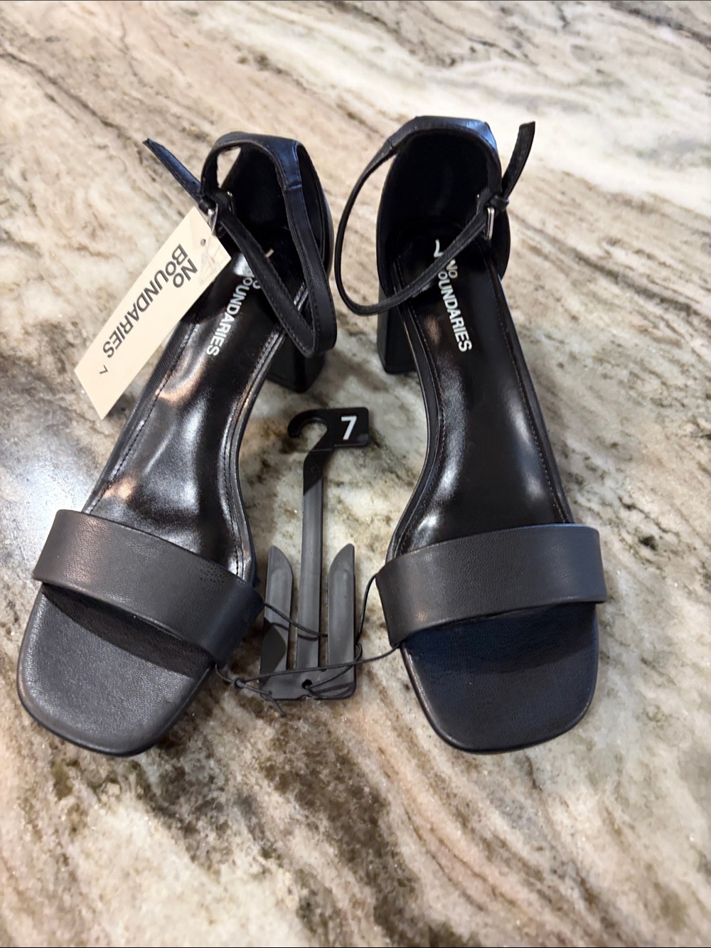 No Boundaries Black Open-Toe Block Heel Sandals with Ankle Strap NWT